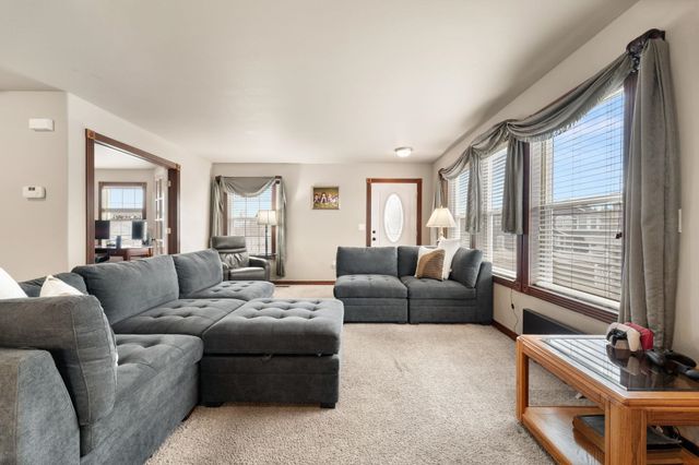 713 Golden Hills Dr, Cheney, WA 99004