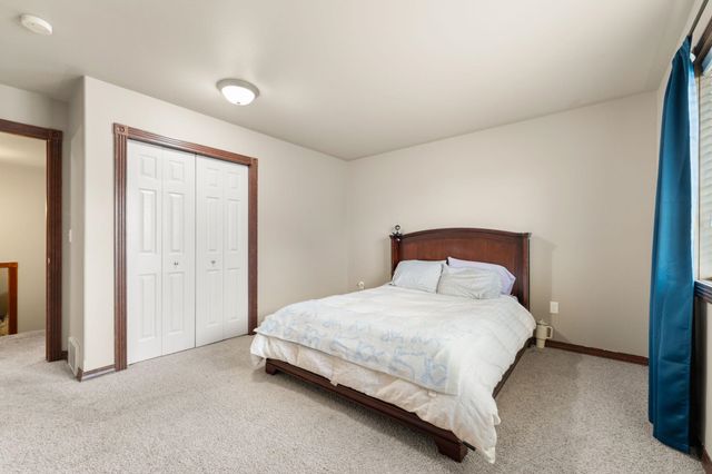 713 Golden Hills Dr, Cheney, WA 99004