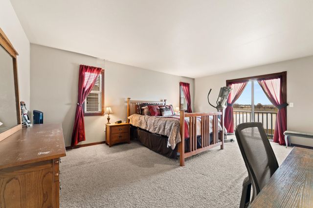 713 Golden Hills Dr, Cheney, WA 99004