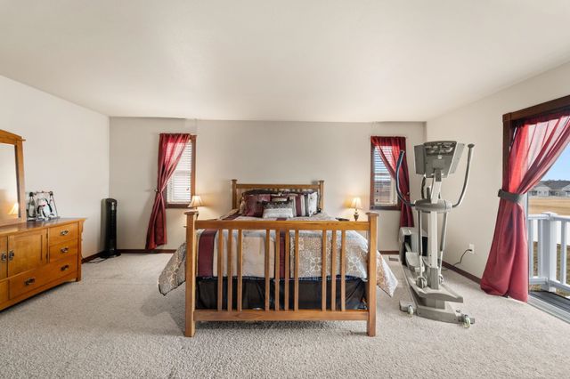 713 Golden Hills Dr, Cheney, WA 99004