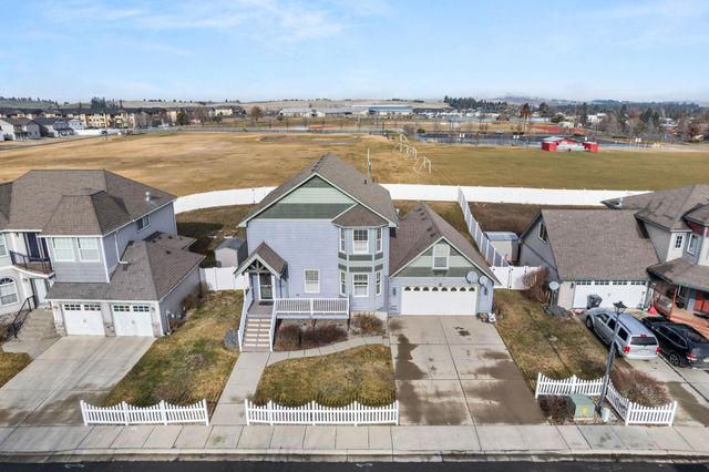 713 Golden Hills Dr, Cheney, WA 99004