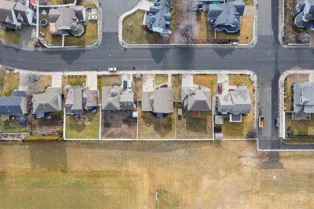 713 Golden Hills Dr, Cheney, WA 99004