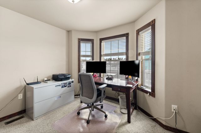 713 Golden Hills Dr, Cheney, WA 99004