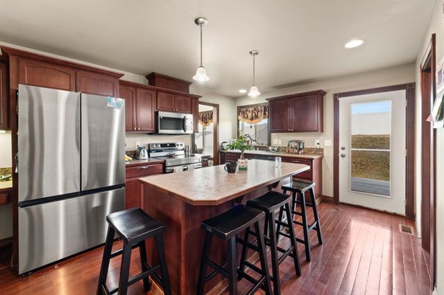 713 Golden Hills Dr, Cheney, WA 99004