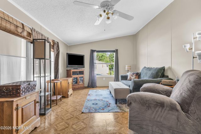 1991 Route 37 192, Toms River, NJ 08757
