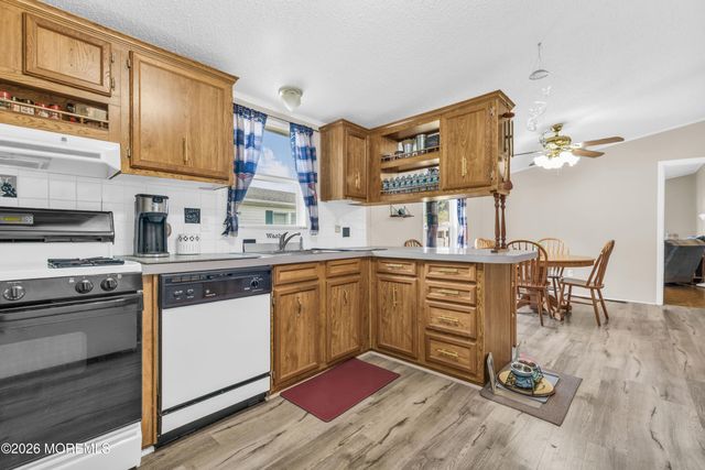 1991 Route 37 192, Toms River, NJ 08757