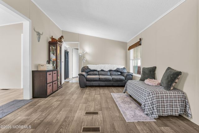 1991 Route 37 192, Toms River, NJ 08757