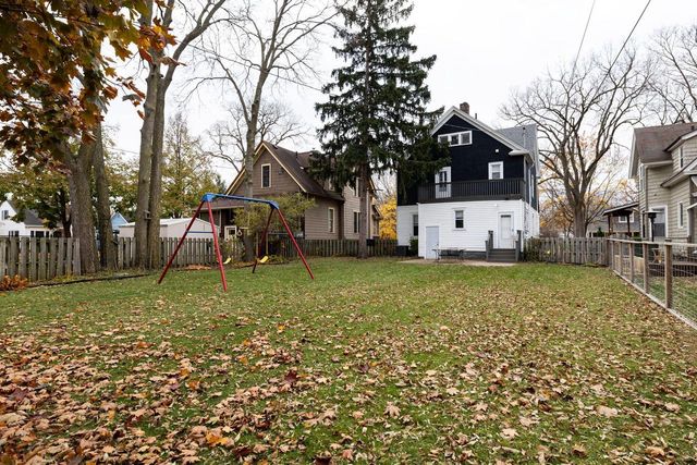 527 15th STREET S, La Crosse, WI 54601