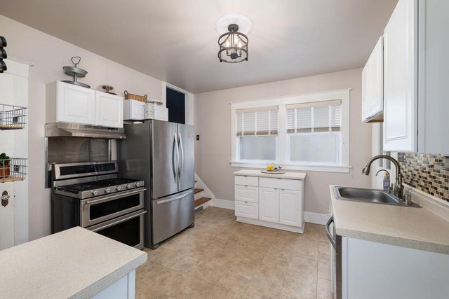 527 15th STREET S, La Crosse, WI 54601