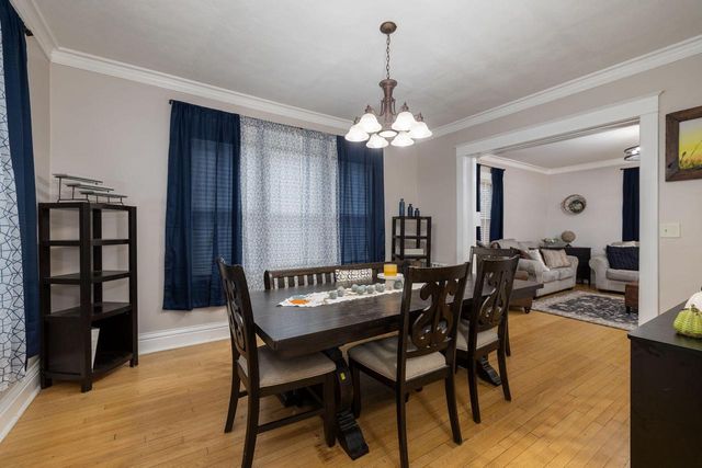 527 15th STREET S, La Crosse, WI 54601