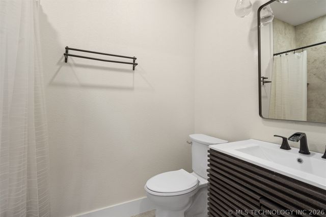 456 Tuscan Road E, Ardmore, OK 73401