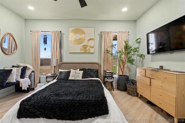 456 Tuscan Road E, Ardmore, OK 73401