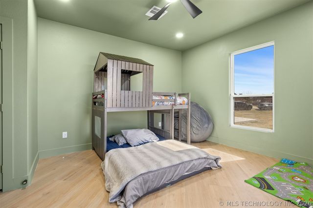 456 Tuscan Road E, Ardmore, OK 73401