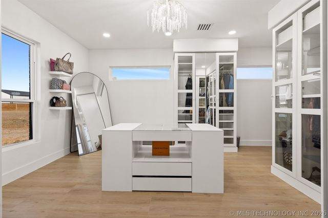 456 Tuscan Road E, Ardmore, OK 73401