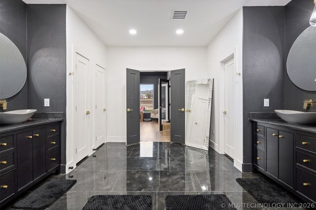 456 Tuscan Road E, Ardmore, OK 73401