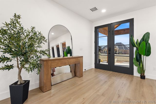 456 Tuscan Road E, Ardmore, OK 73401