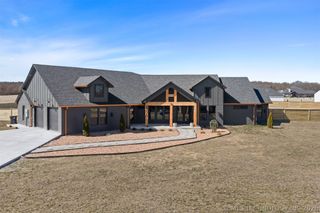 456 Tuscan Road E, Ardmore, OK 73401