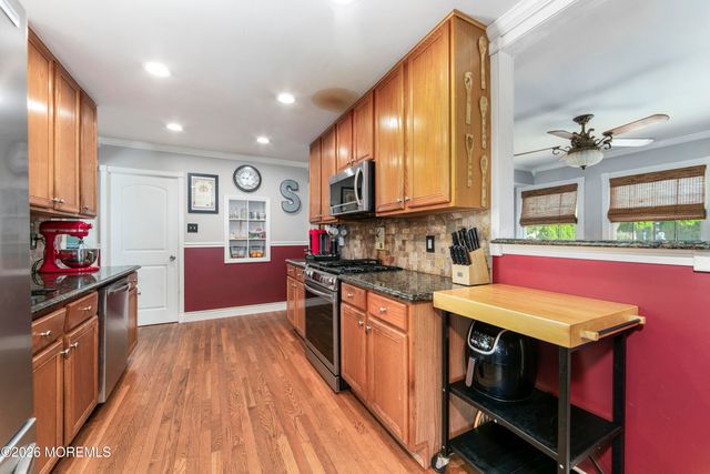 41 Goldweber Avenue, Jackson, NJ 08527
