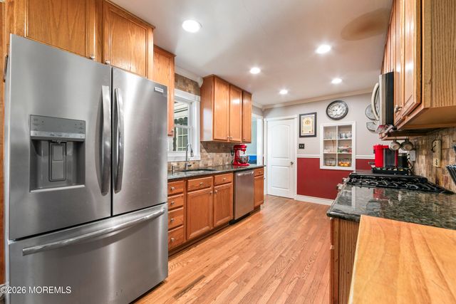 41 Goldweber Avenue, Jackson, NJ 08527
