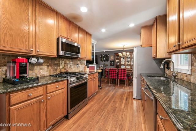 41 Goldweber Avenue, Jackson, NJ 08527