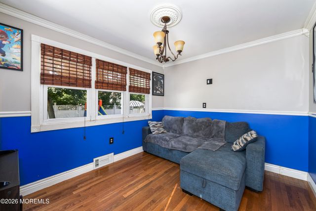 41 Goldweber Avenue, Jackson, NJ 08527