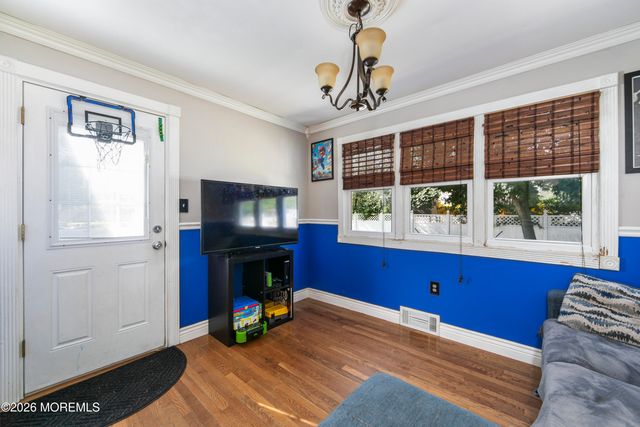 41 Goldweber Avenue, Jackson, NJ 08527