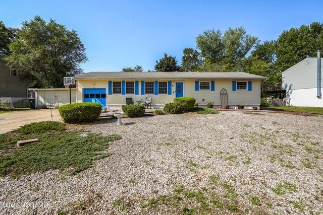 41 Goldweber Avenue, Jackson, NJ 08527