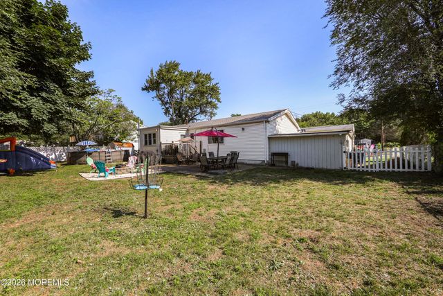 41 Goldweber Avenue, Jackson, NJ 08527