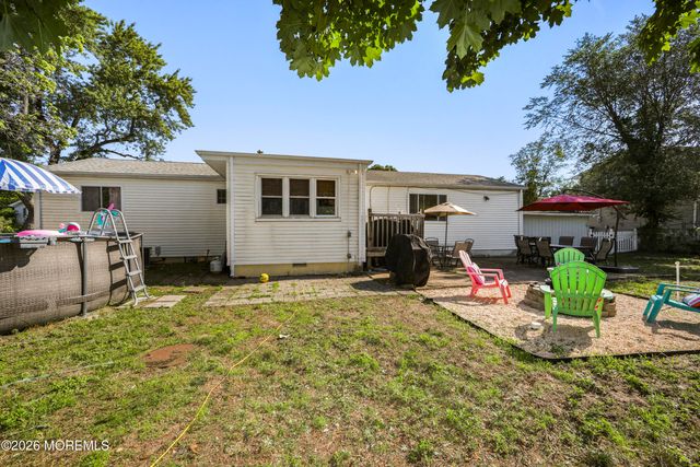 41 Goldweber Avenue, Jackson, NJ 08527