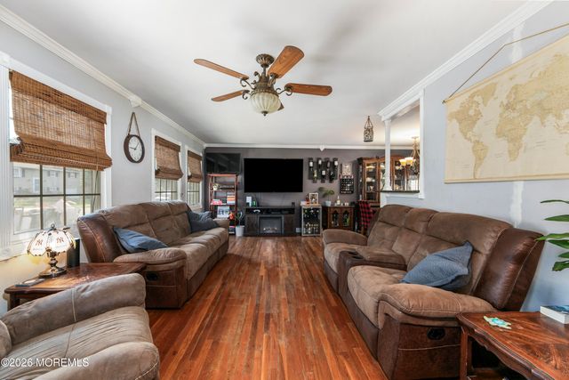 41 Goldweber Avenue, Jackson, NJ 08527