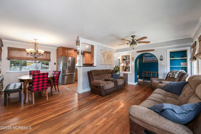 41 Goldweber Avenue, Jackson, NJ 08527