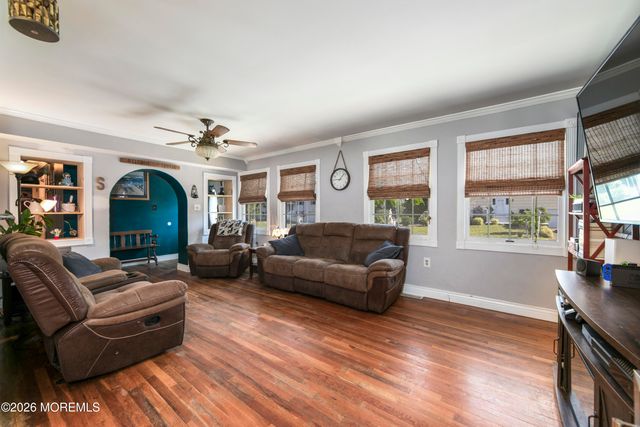 41 Goldweber Avenue, Jackson, NJ 08527