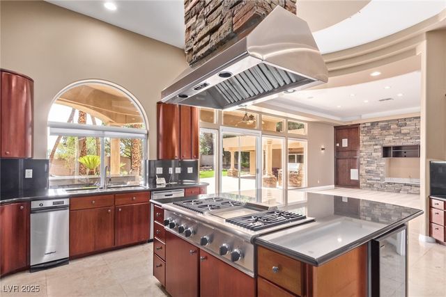 1008 Trophy Hills Drive, Las Vegas, NV 89134