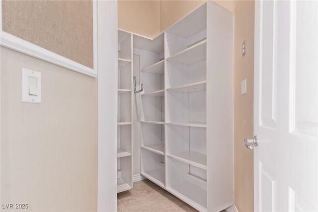 1008 Trophy Hills Drive, Las Vegas, NV 89134