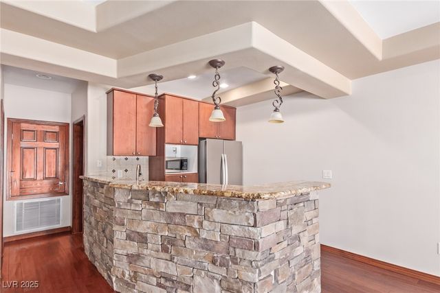 1008 Trophy Hills Drive, Las Vegas, NV 89134