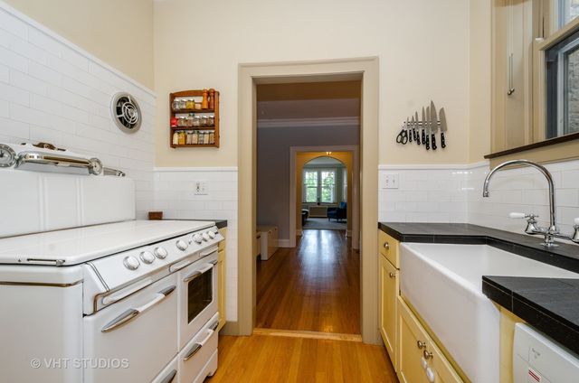 734 Hinman Avenue 1, Evanston, IL 60202