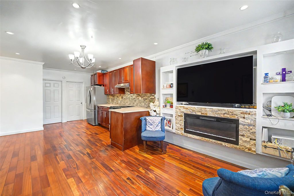 87-12 95TH Avenue, Ozone Park, NY 11416 — photo 2