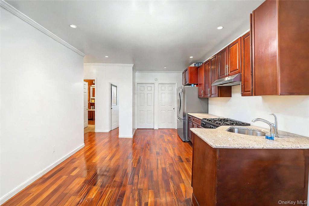 87-12 95TH Avenue, Ozone Park, NY 11416 — photo 4