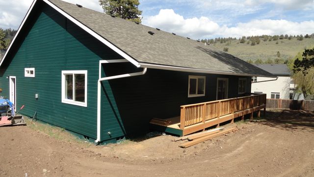 5218 Lyptus Lane, Klamath Falls, OR 97601