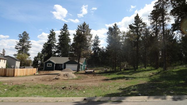 5218 Lyptus Lane, Klamath Falls, OR 97601