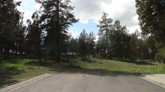 5218 Lyptus Lane, Klamath Falls, OR 97601