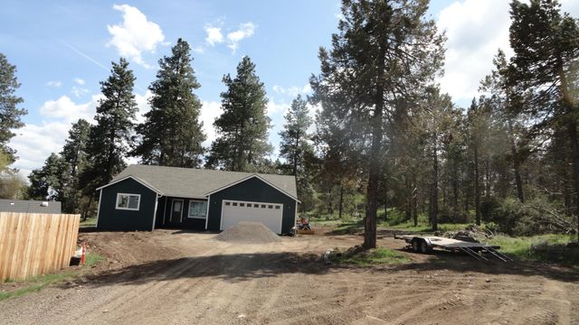 5218 Lyptus Lane, Klamath Falls, OR 97601