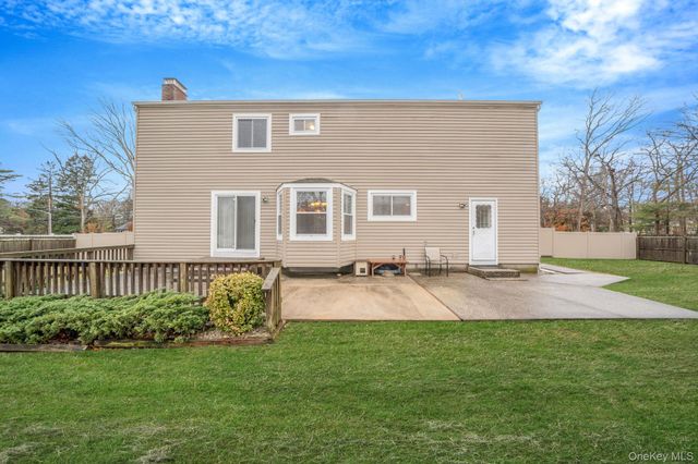 427 Bicycle Path, Port Jefferson, NY 11776