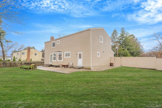 427 Bicycle Path, Port Jefferson, NY 11776