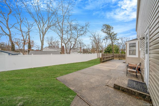 427 Bicycle Path, Port Jefferson, NY 11776