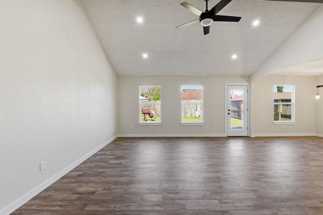 7610 Breda Drive, Baytown, TX 77521