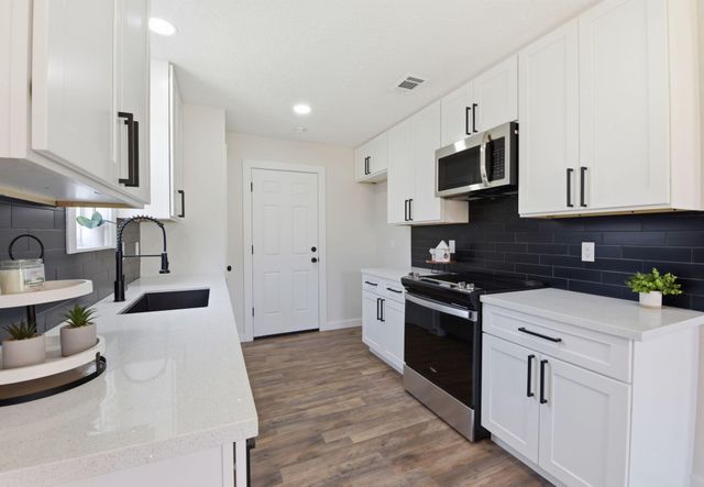 7610 Breda Drive, Baytown, TX 77521