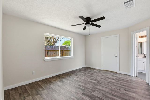 7610 Breda Drive, Baytown, TX 77521