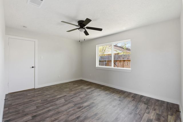 7610 Breda Drive, Baytown, TX 77521