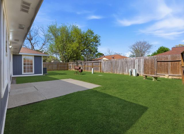 7610 Breda Drive, Baytown, TX 77521